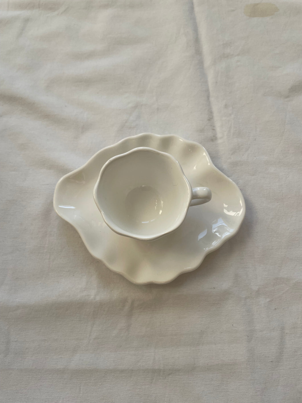 Coquillage- tasse à café blanc écume avec sous tasse