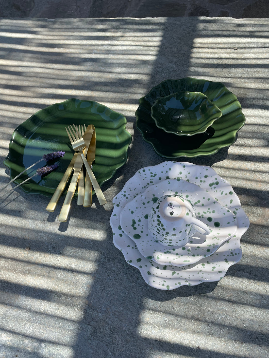 Set déjeuner au soleil - vert olive et éclats vert