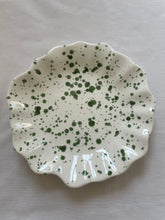 Load image into Gallery viewer, Souvenirs d&#39;été- éclats verts- Assiette petit modèle
