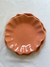 Load image into Gallery viewer, Coquillages- Assiette petit modèle corail
